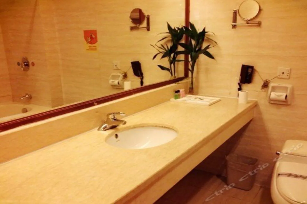 Mei Yuan Hotel Wuhan 2*,  China